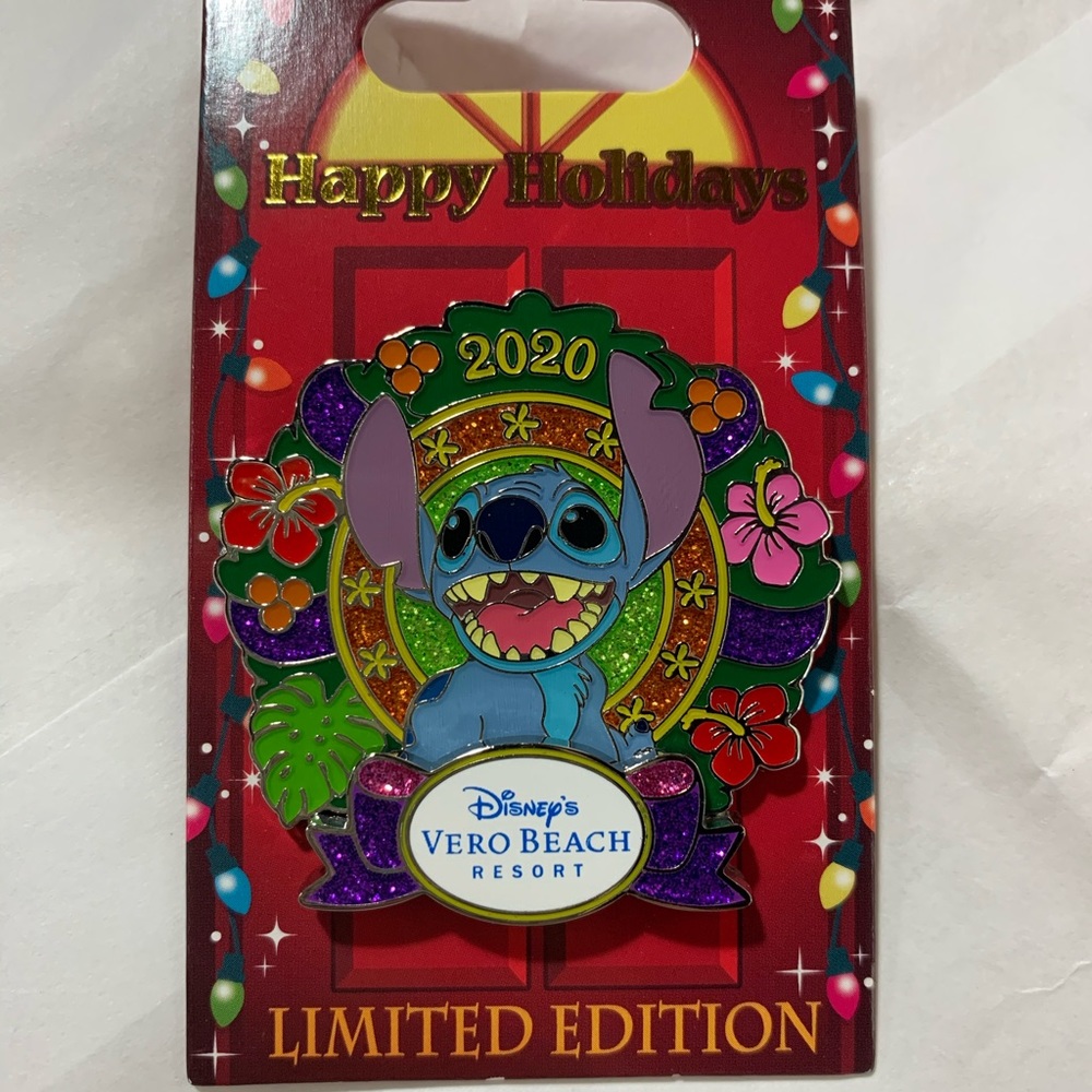 Disney Vero Beach Stitch Christmas pin 2020 LE 750
